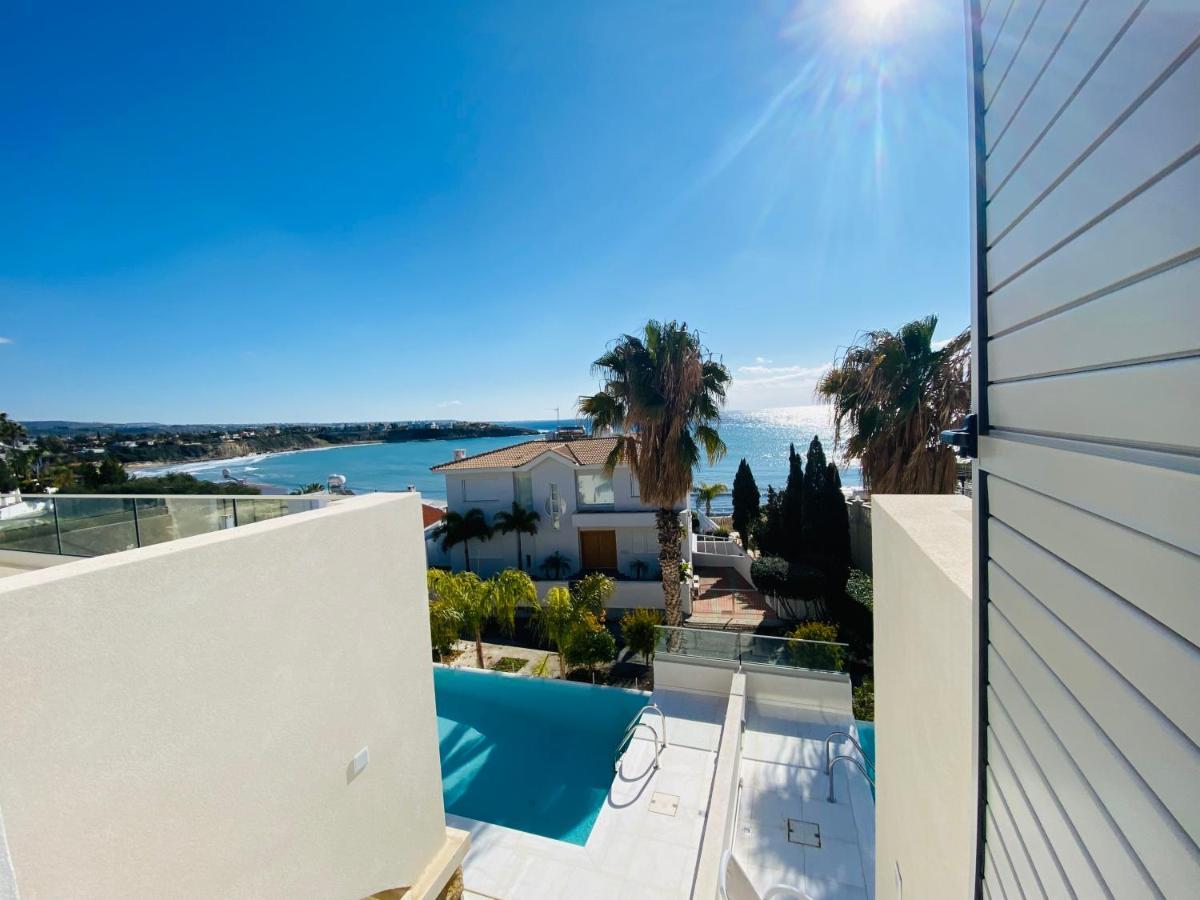 Coral Bay Beach Villa Paphos Exterior photo