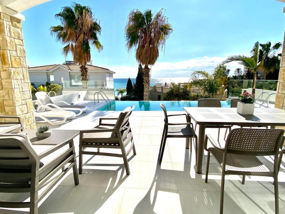 Coral Bay Beach Villa Paphos Exterior photo